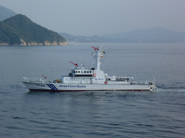 海上保安部巡視艇の写真