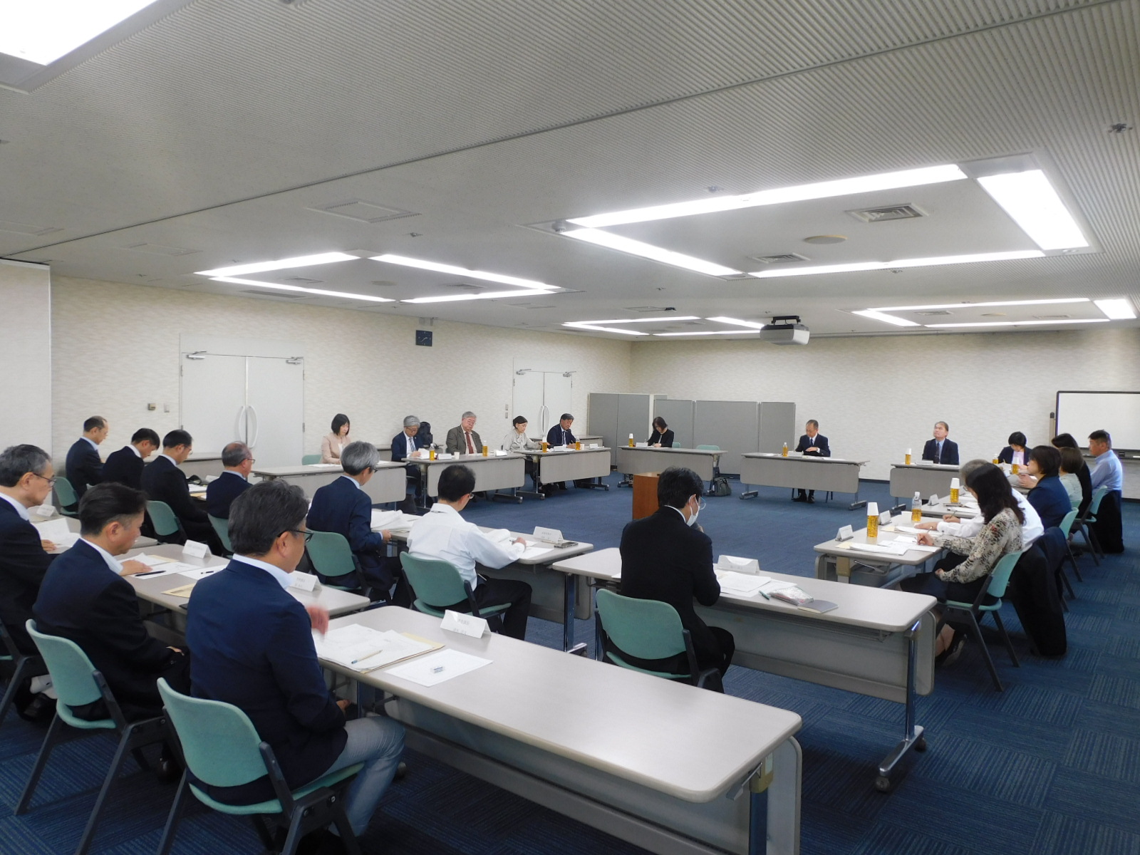 令和6年度第2回東海北陸地方社会保険医療協議会総会の様子2